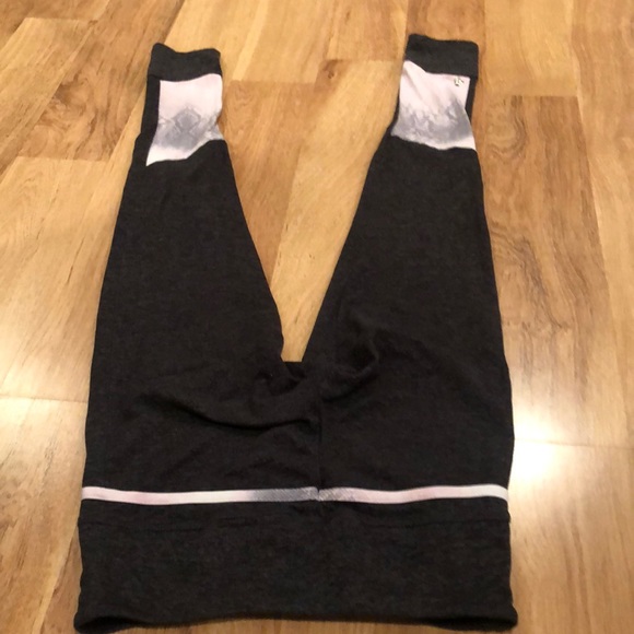 💕Strut this cropped leggings💕 - Picture 4 of 4